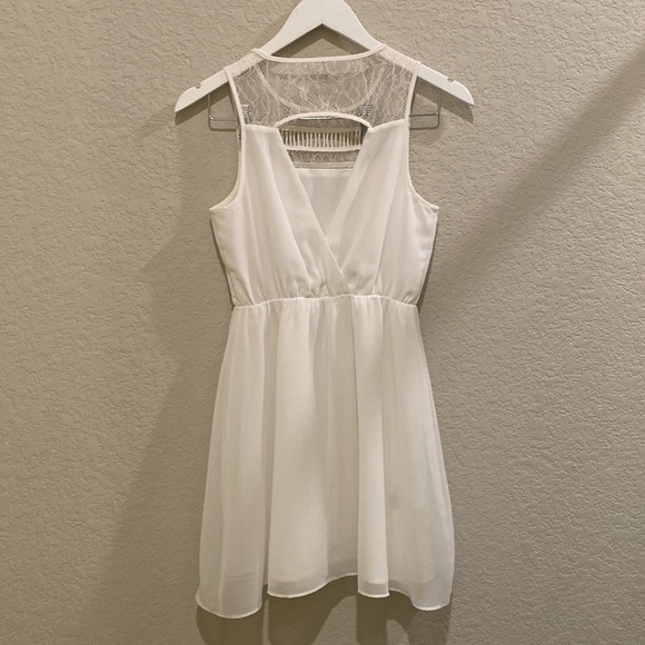 Bcbgeneration White Mini Dress in XXS Host Pick - Picture 7 of 11